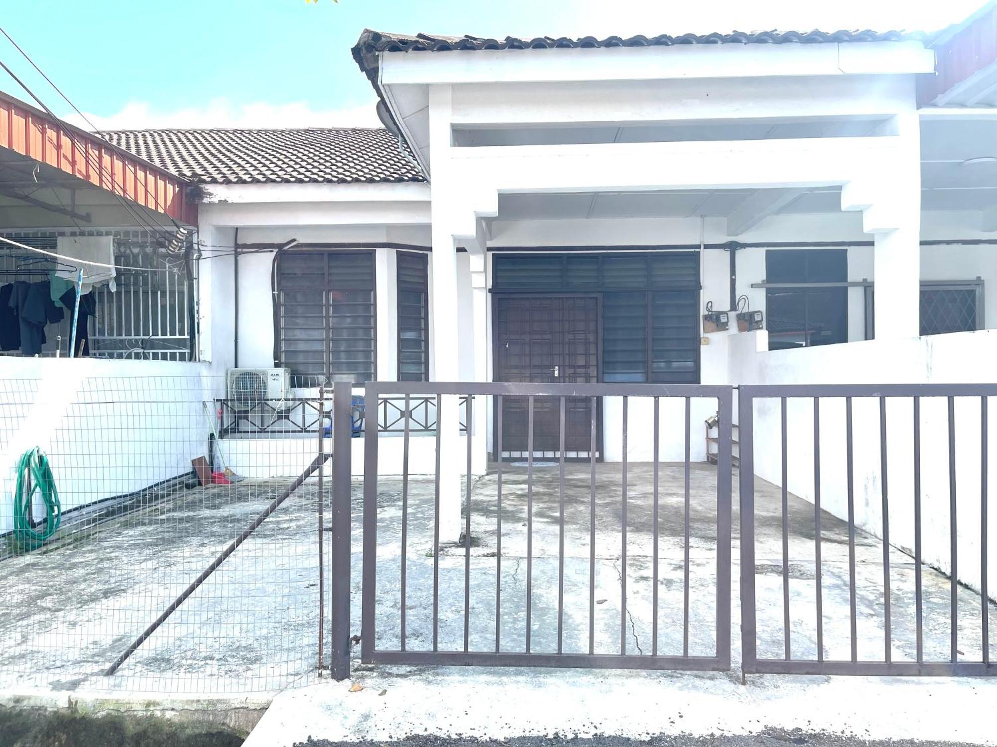 Entire Cozy Home 16 • 3 Bedroom @ Alma Bukit Mertajam Bagian luar foto